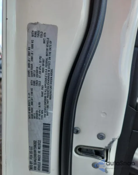 2021 Jeep Compass Latitude z USA, uszkodzony, nr VIN 3C4NJDBBXMT596302